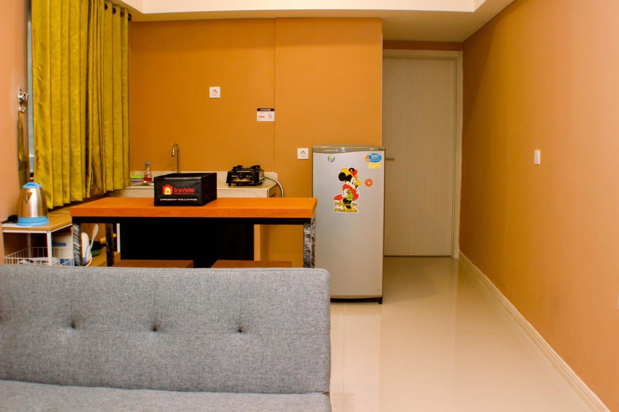 Comfort And Cozy Designed 2br At Meikarta By Travelio Apartemen